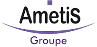 Logo d'Ametis Groupe comprenant le mot Ametis en noir au-dessus d'une ligne courbe violette, avec Groupe écrit en violet en dessous. Un petit carré violet se trouve au-dessus du m.